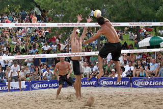 volleyball spiking pictures